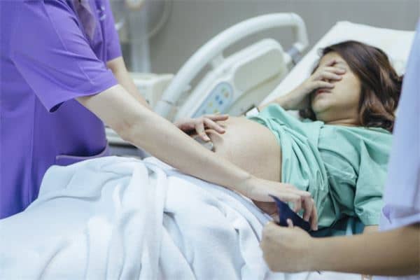 离婚后梦见前妻生孩子
