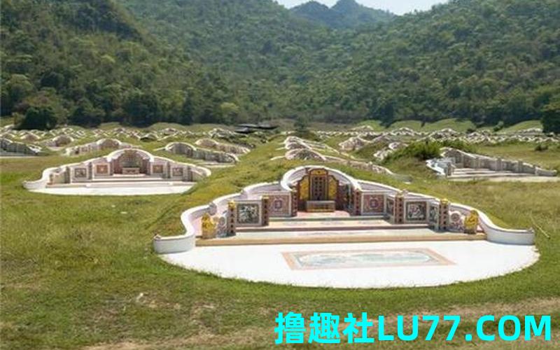 梦见量坟碑
