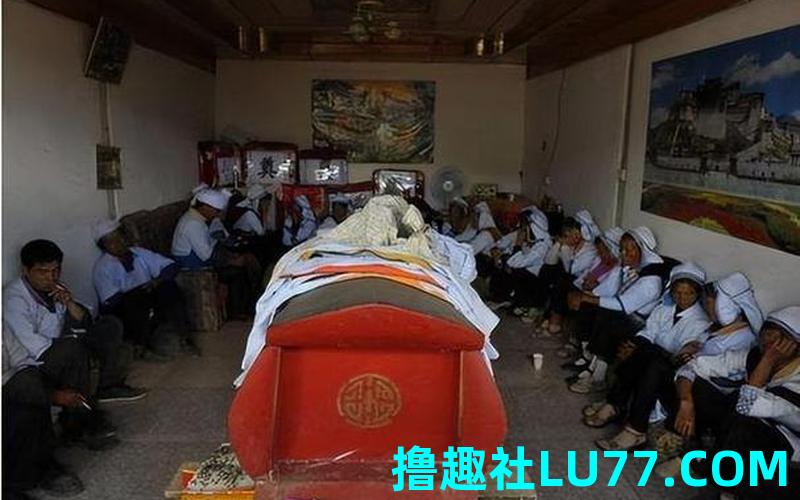 梦见送死人出殡