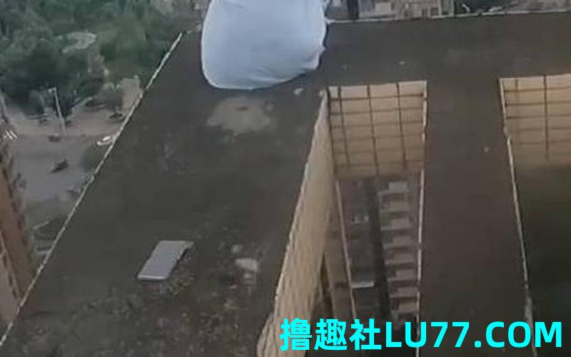 梦见楼上跳下来 梦见楼上跳下来