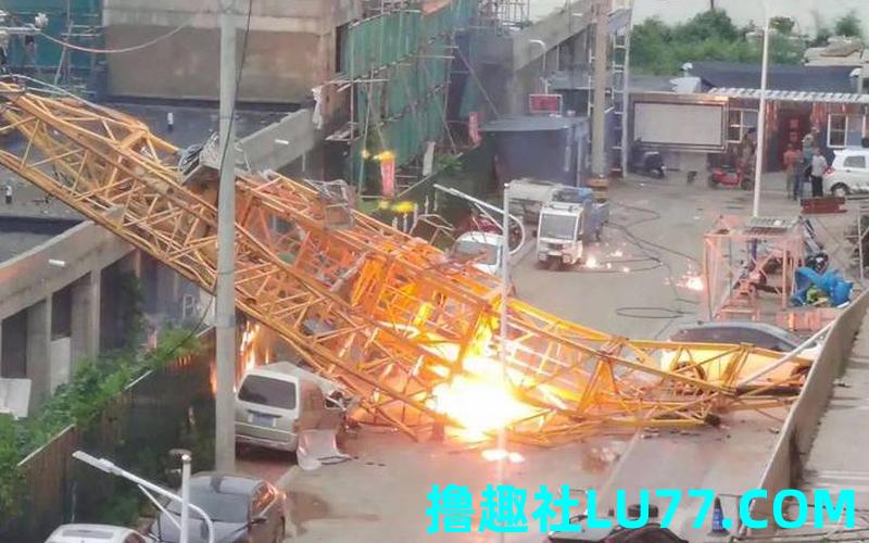 梦见塔吊倒了死人