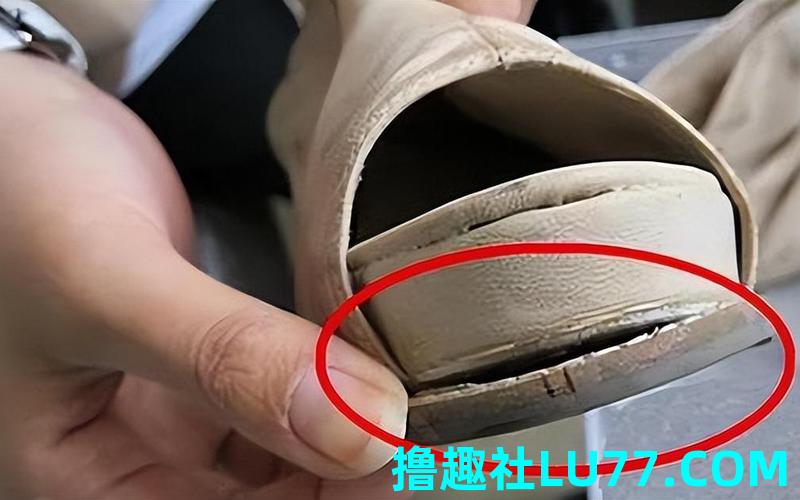 梦见试鞋子大了