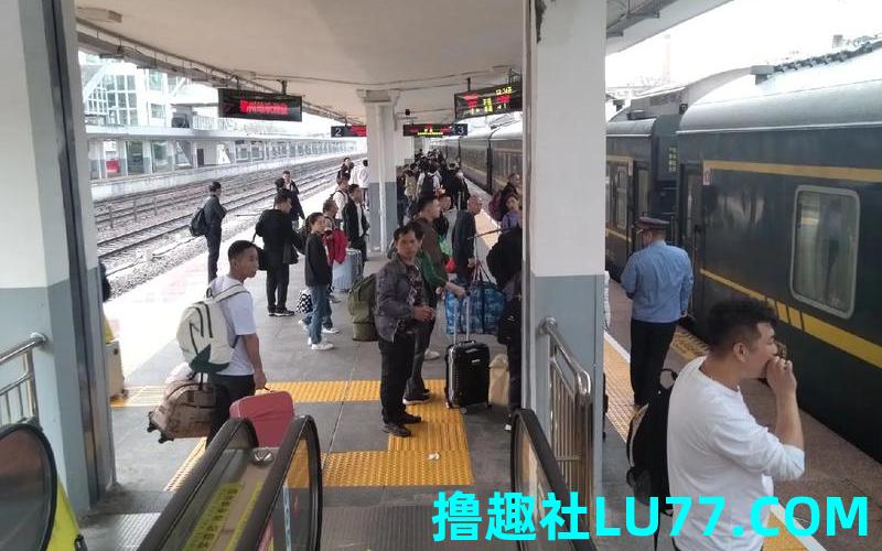 梦见要赶火车 梦见要赶火车