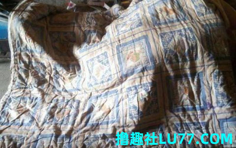 梦见烂被子