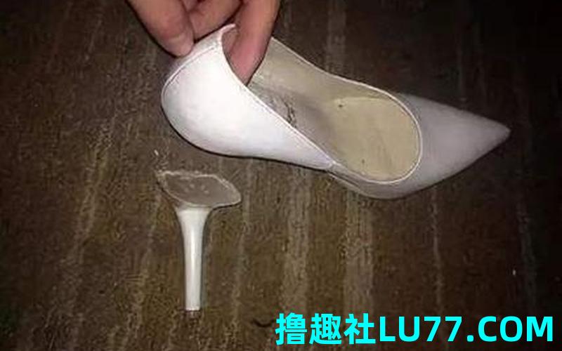 梦见鞋炸了