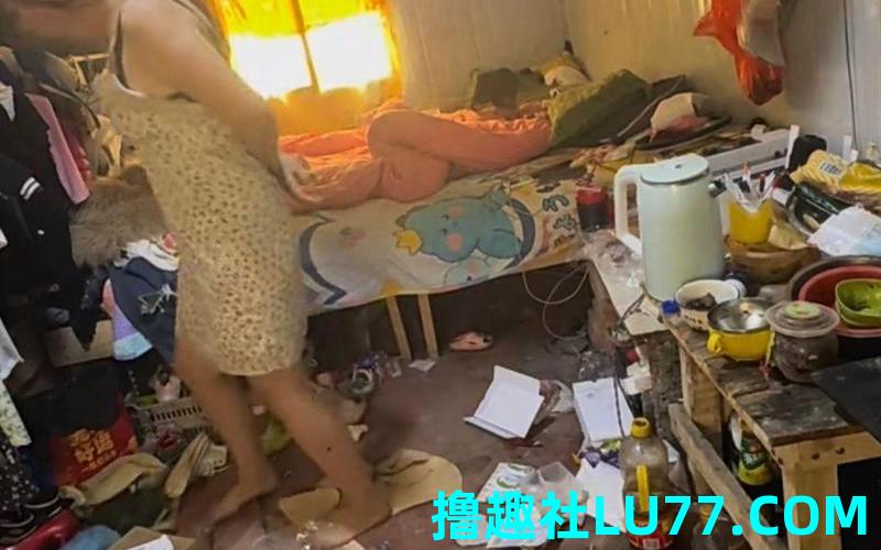梦见自己家里很脏很乱
