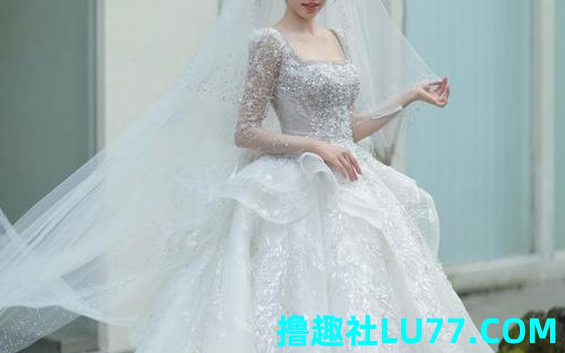 梦见自己买婚纱