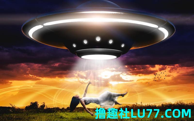 梦见飞碟在天上飞