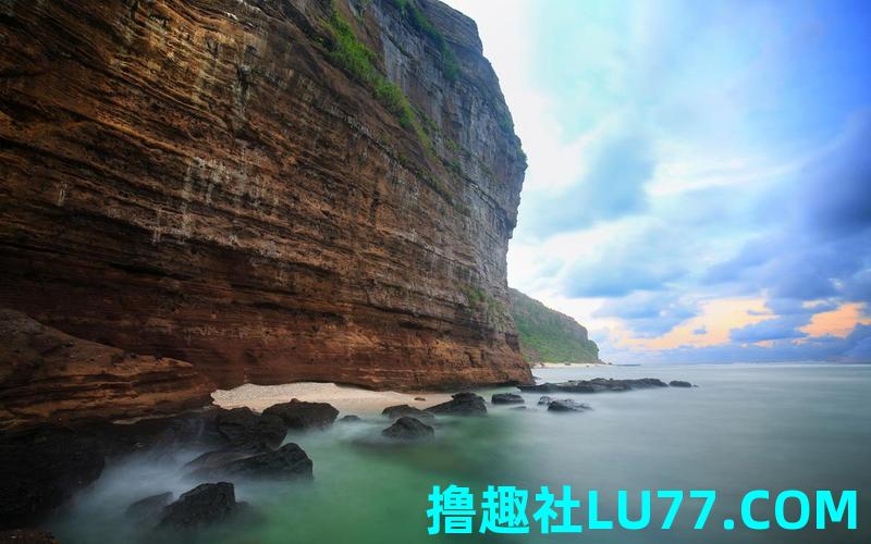 梦见卡在悬崖