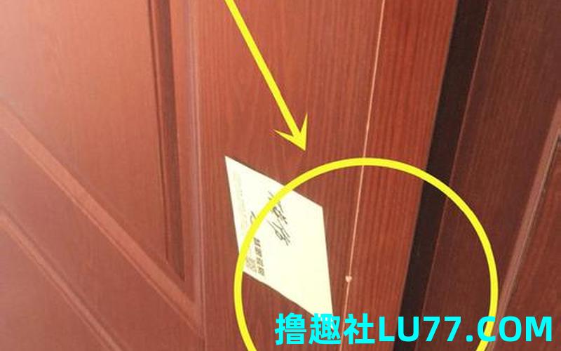 梦见门扇刷漆