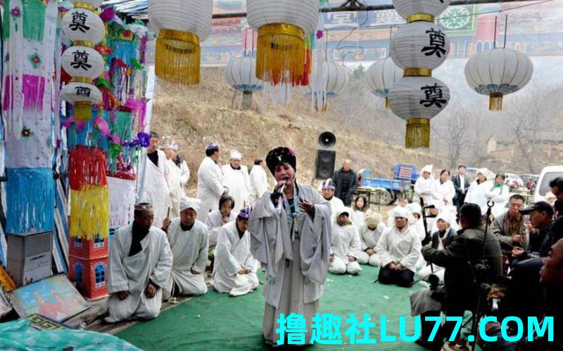 梦见白事有人出殡 梦见白事有人出殡