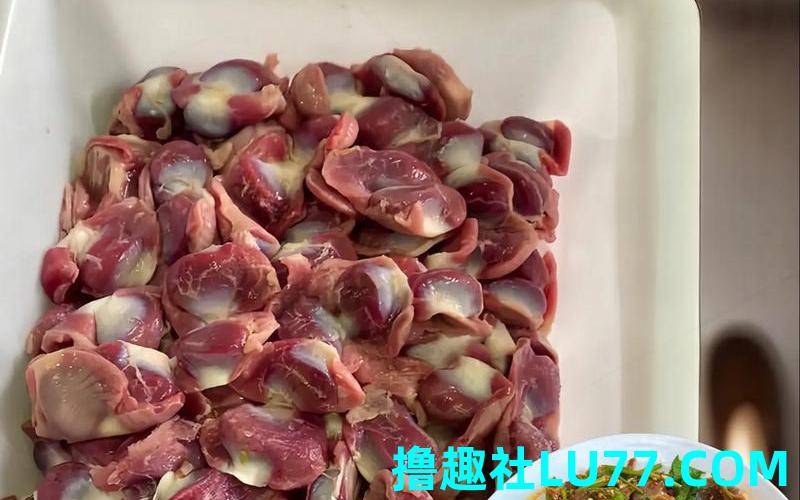 梦见鸡趁