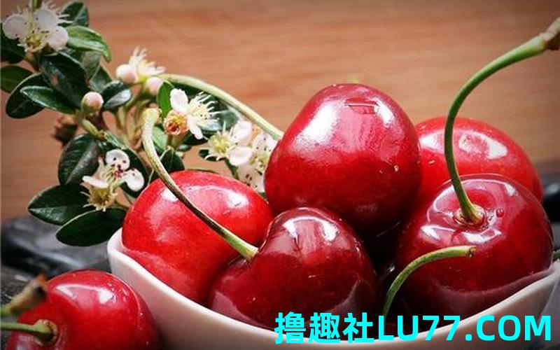 梦见推红果