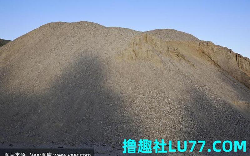 梦见沙子成堆