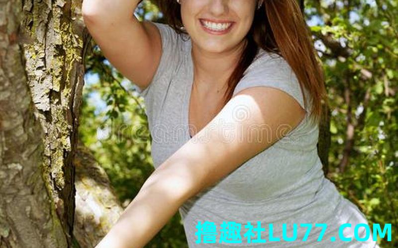 梦见女生扒树 梦见女生扒树
