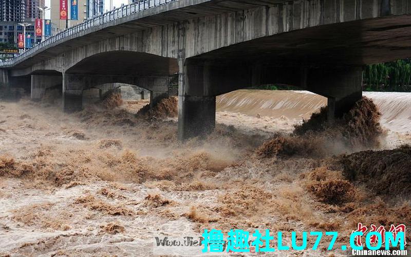 自己梦见涨大水 自己梦见涨大水
