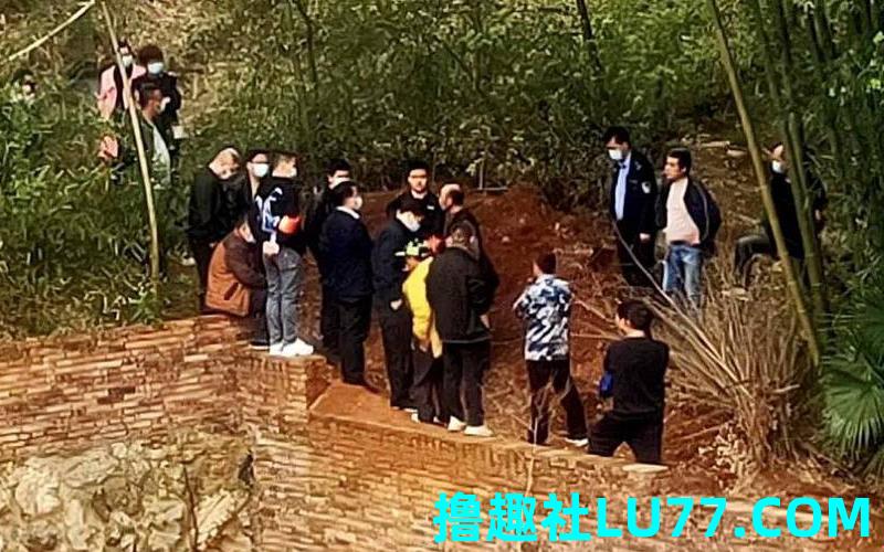 梦见坟墓尸体 梦见坟墓尸体