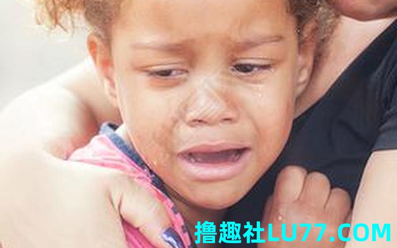 梦见抱哭的小女孩 梦见抱哭的小女孩
