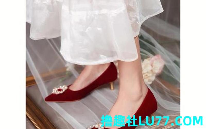 梦见自己穿自己的婚鞋 梦见自己穿自己的婚鞋