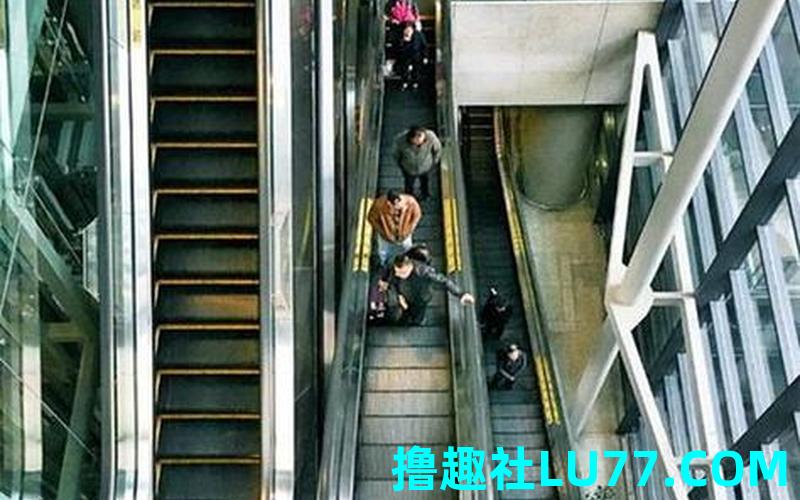 梦见在电梯里忽上忽下