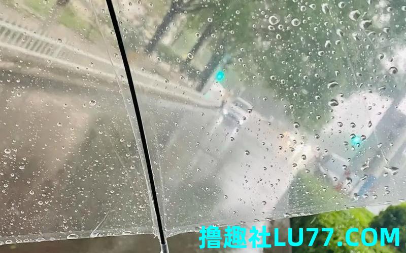 梦见阴雨绵绵