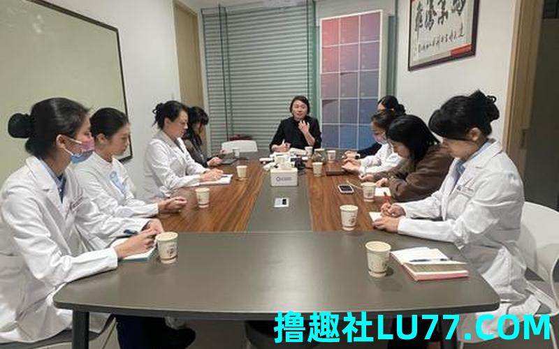 梦见加油员开会 梦见加油员开会