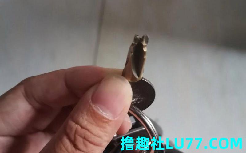 梦见钥匙断在锁里了