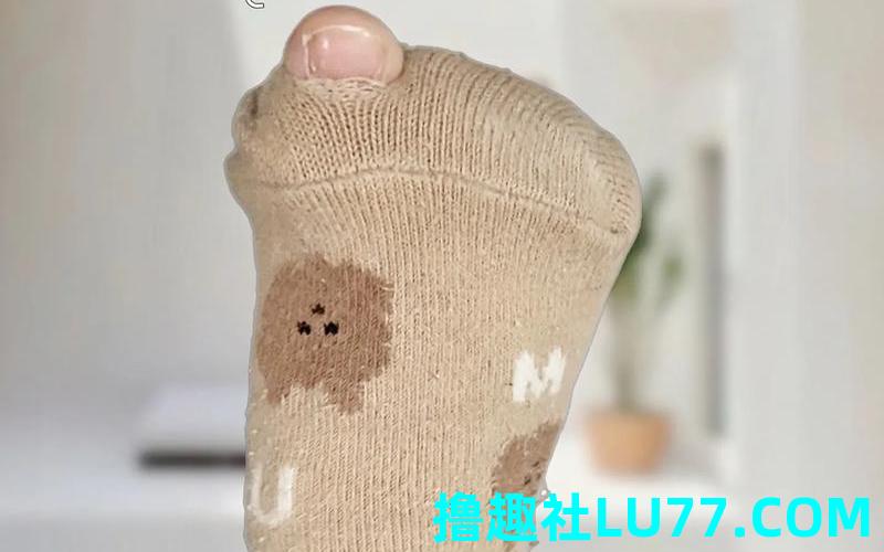 梦见筒袜破是什么意思