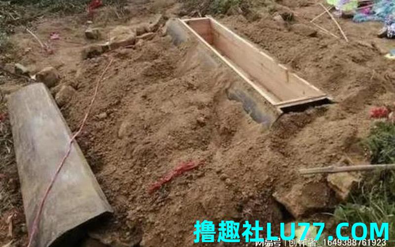 梦见自己挖到棺材