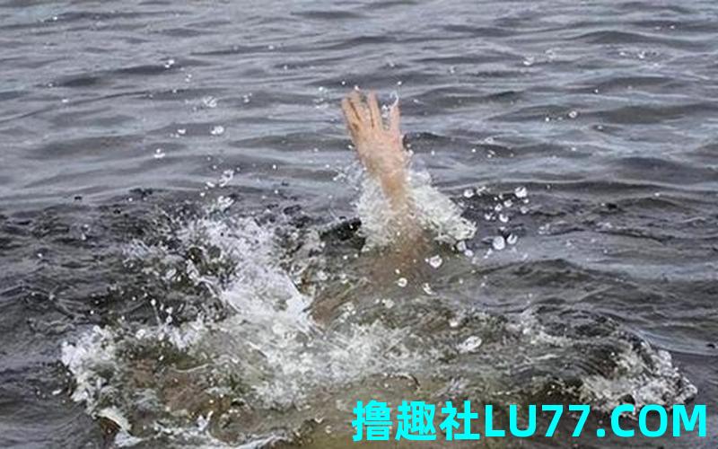 梦见跳河水中 梦见跳河水中