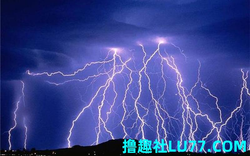 梦见雷击河面 梦见雷击河面
