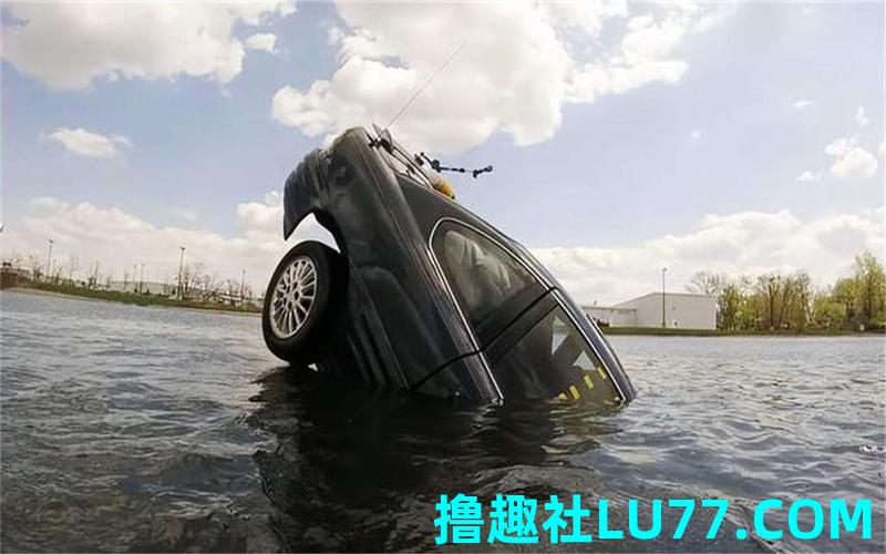 梦见汽车河里 梦见汽车河里