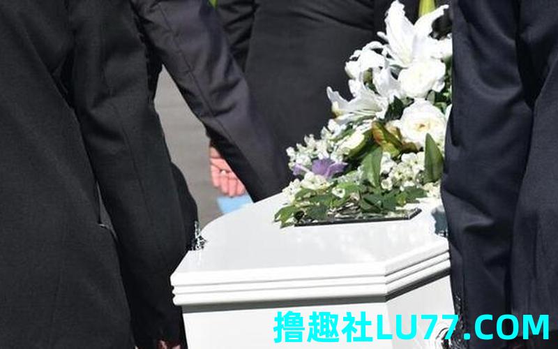 梦见与死人睡在一起 梦见与死人睡在一起
