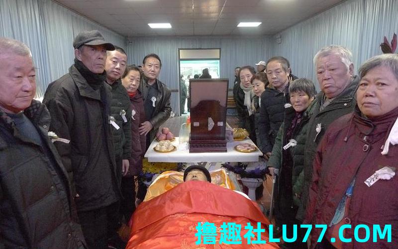 梦见二叔死了我哭了