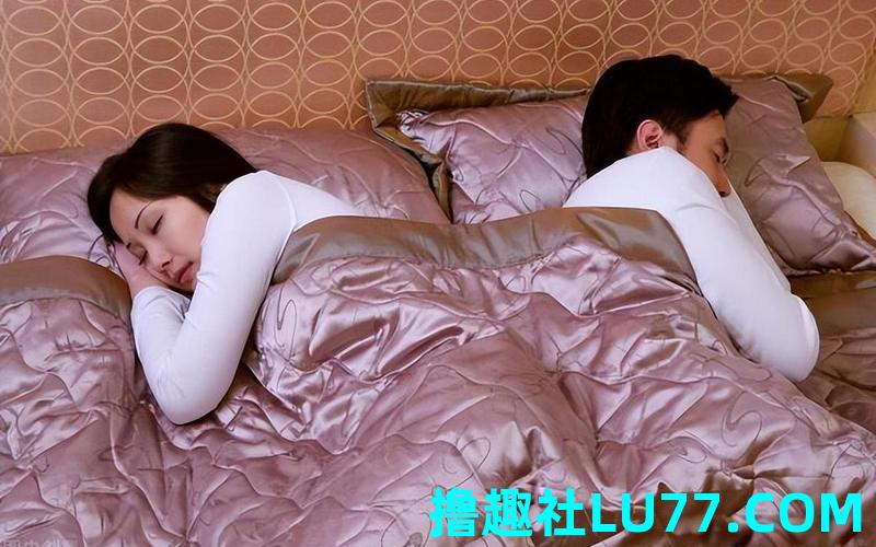 梦见爬在别人床上 梦见爬在别人床上