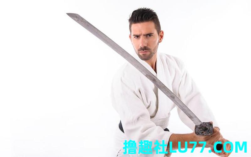 梦见用刀飞 梦见用刀飞
