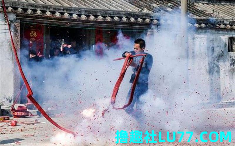 梦见上坟放鞭炮 梦见上坟放鞭炮