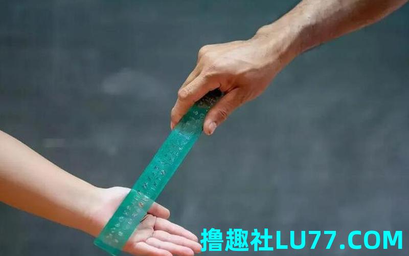 梦见被老师打周公解梦 梦见被老师打周公解梦