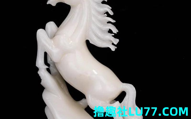 梦见玉雕马