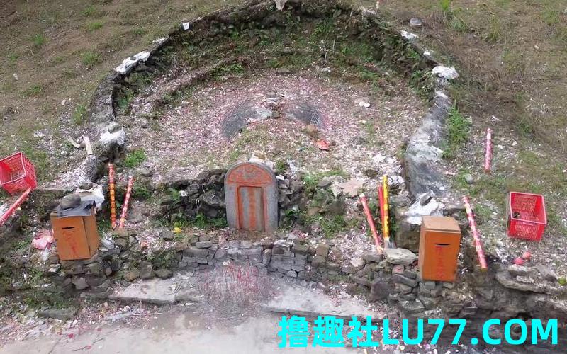 梦见祖坟空壳