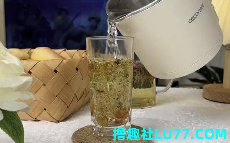 梦见水壶出水