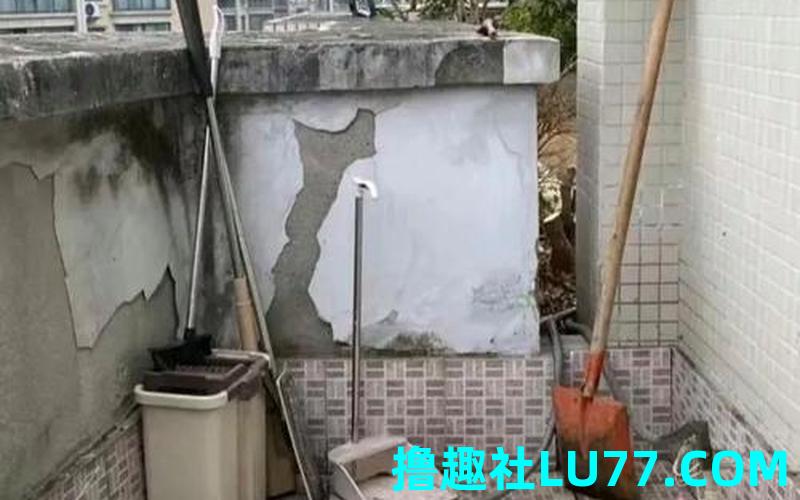 梦见露天侧所