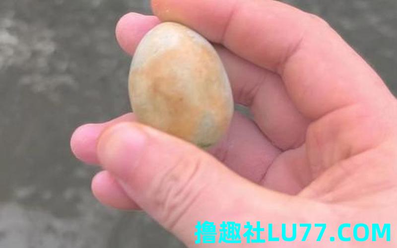 梦见捡到玉石