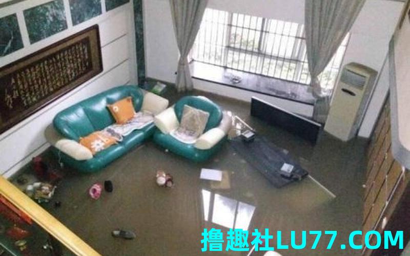 梦见别人被淋水 梦见别人被淋水
