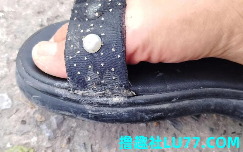 梦见鞋被火烧了