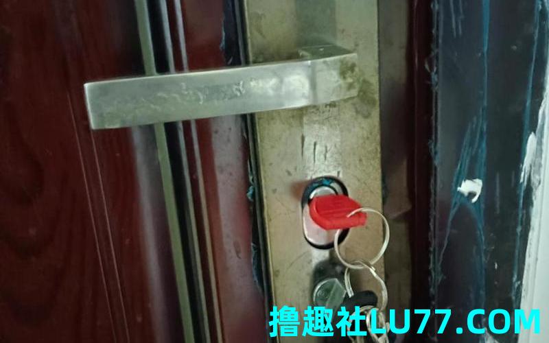 梦见自己家门钥匙